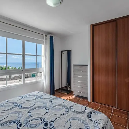 アパート Beautiful Duplex In