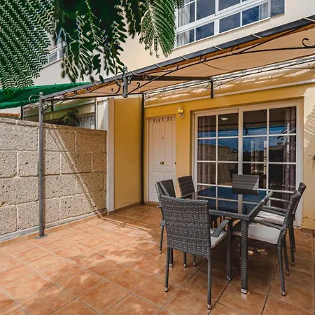 アパート Beautiful Duplex In カジャオ・サルバヘ