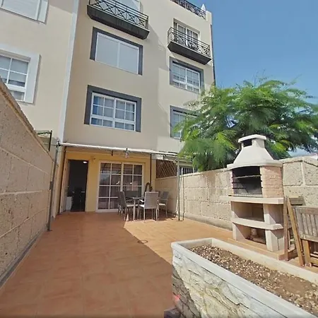 アパート Beautiful Duplex In